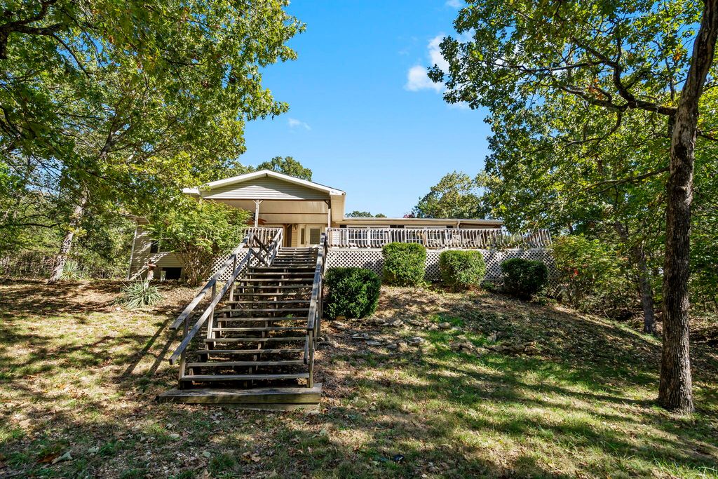 39 Troutdale Lane, Branson West, MO 65737