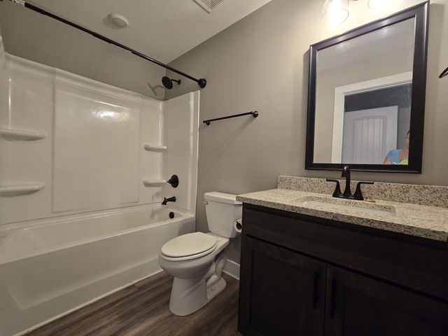 414A Oak St, Clarksville, TN 37042