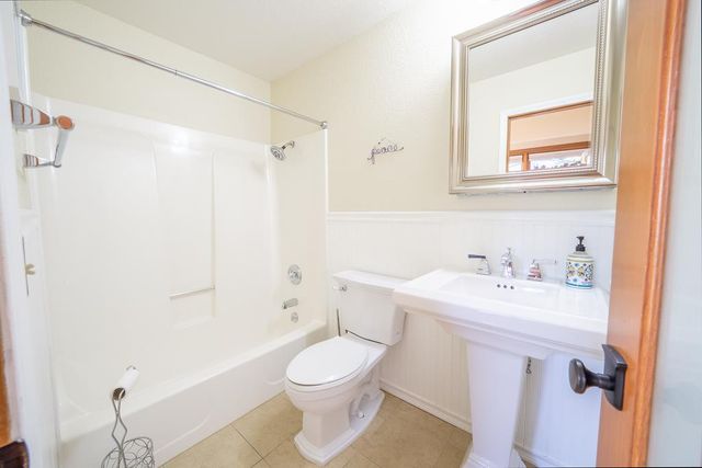 11111 Tanglewood Dr, Auburn, CA 95603