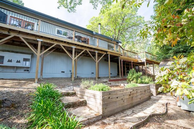 11111 Tanglewood Dr, Auburn, CA 95603