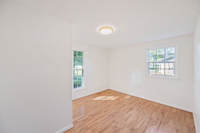 310 Benco Hills Dr, Camden, TN 38320