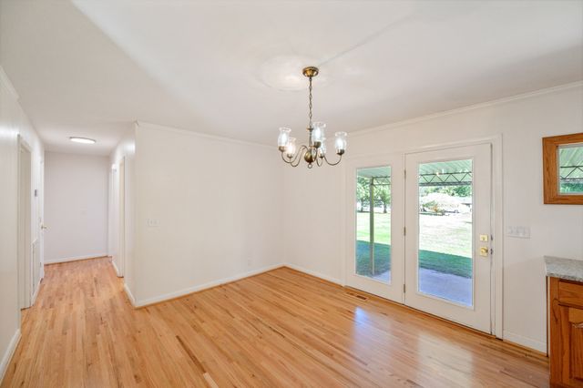 310 Benco Hills Dr, Camden, TN 38320