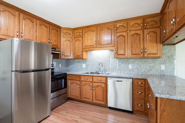 310 Benco Hills Dr, Camden, TN 38320