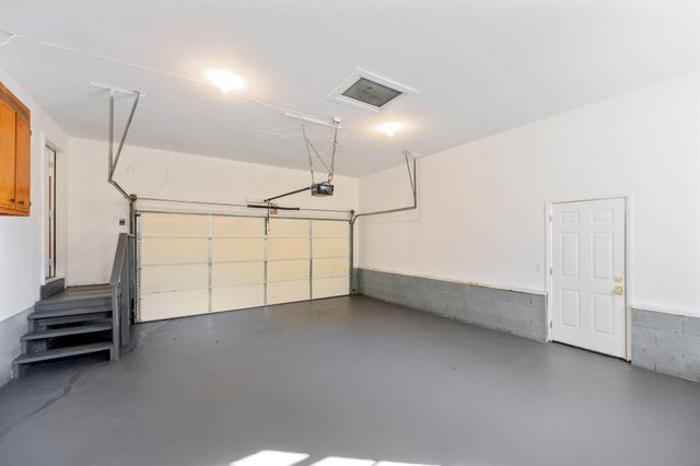 310 Benco Hills Dr, Camden, TN 38320