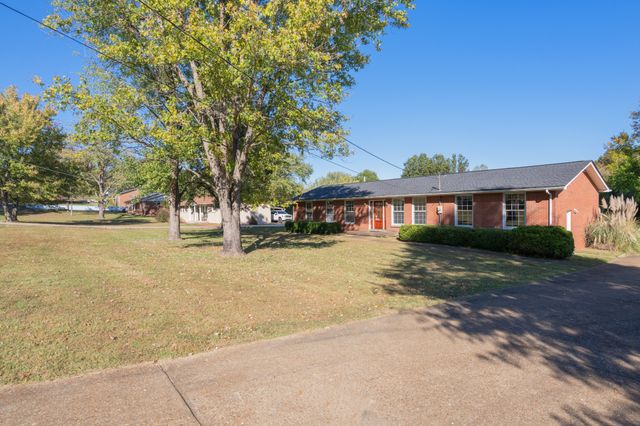 310 Benco Hills Dr, Camden, TN 38320