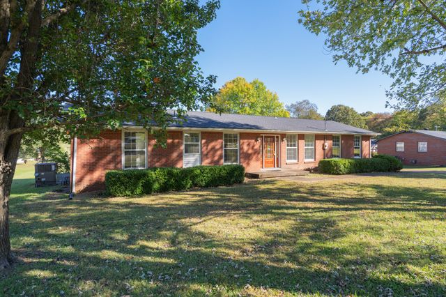 310 Benco Hills Dr, Camden, TN 38320