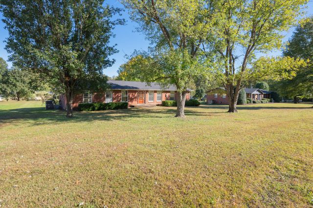 310 Benco Hills Dr, Camden, TN 38320