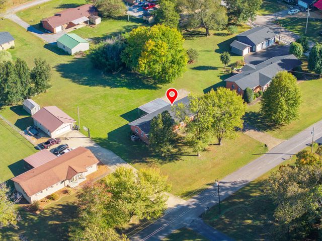 310 Benco Hills Dr, Camden, TN 38320