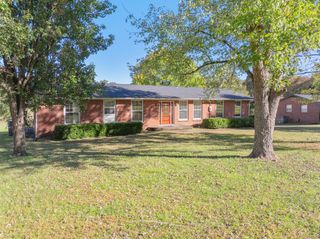 310 Benco Hills Dr, Camden, TN 38320