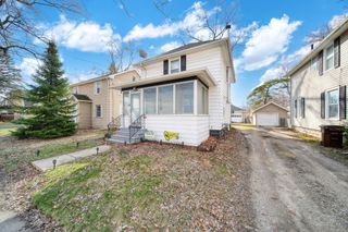 414 N Pleasant Street, Jackson, MI 49202