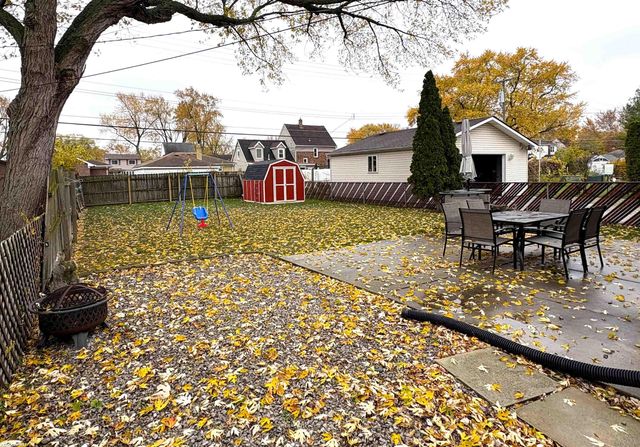 21336 Erben Street, St Clair Shores, MI 48081