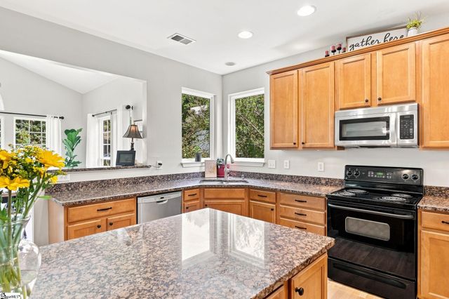 8 Green Bank Lane, Simpsonville, SC 29681