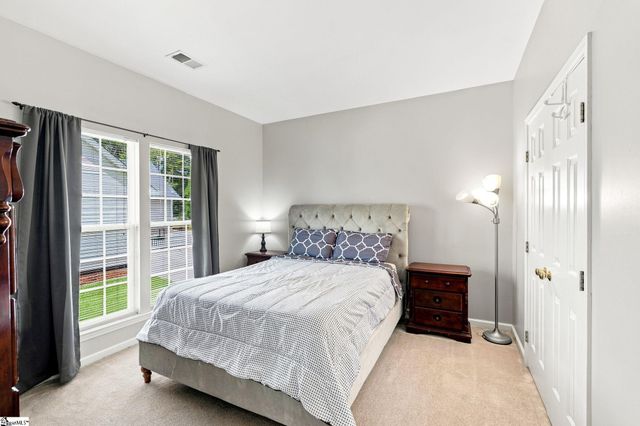 8 Green Bank Lane, Simpsonville, SC 29681