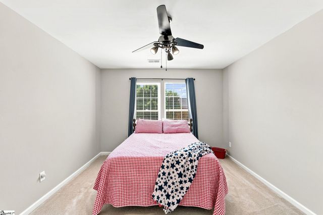 8 Green Bank Lane, Simpsonville, SC 29681