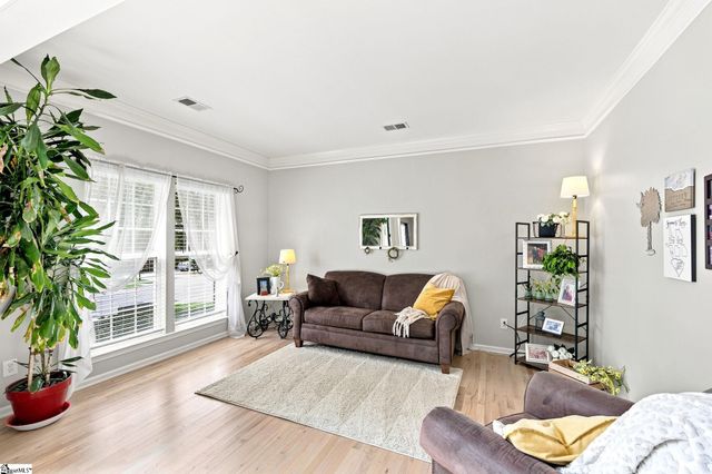 8 Green Bank Lane, Simpsonville, SC 29681