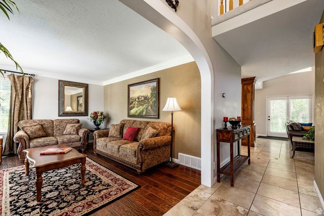 4863 GLASMANN WAY, South Ogden, UT 84403