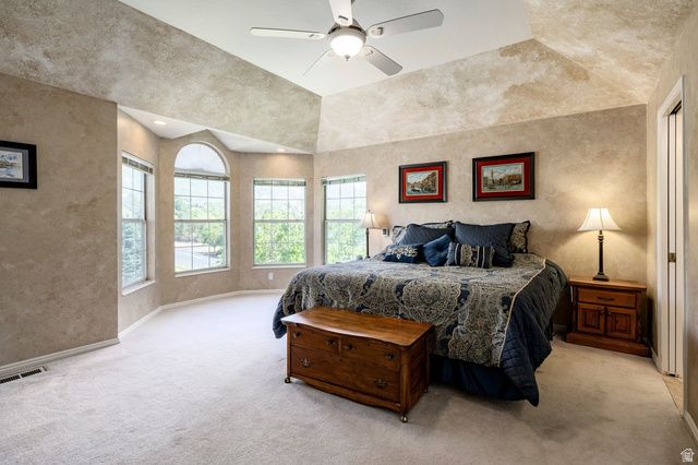 4863 GLASMANN WAY, South Ogden, UT 84403