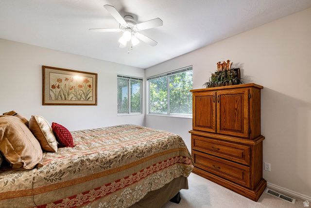 4863 GLASMANN WAY, South Ogden, UT 84403