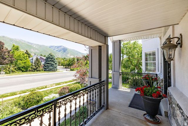4863 GLASMANN WAY, South Ogden, UT 84403