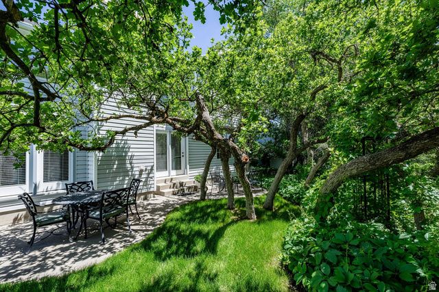 4863 GLASMANN WAY, South Ogden, UT 84403