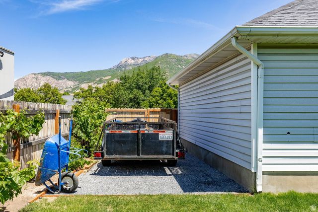 4863 GLASMANN WAY, South Ogden, UT 84403