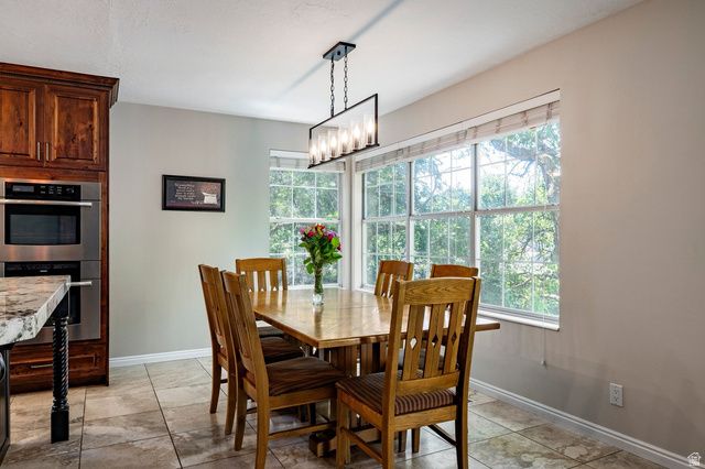 4863 GLASMANN WAY, South Ogden, UT 84403