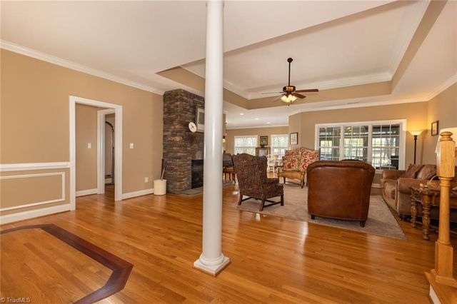 106 Breckenridge Drive, Thomasville, NC 27360