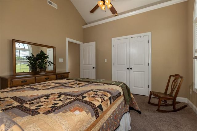 106 Breckenridge Drive, Thomasville, NC 27360