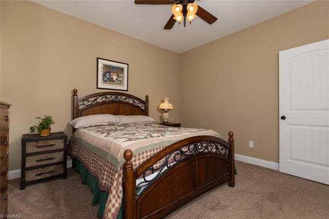 106 Breckenridge Drive, Thomasville, NC 27360