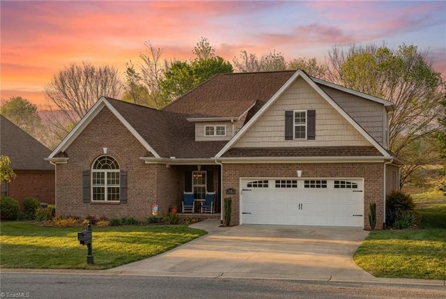 106 Breckenridge Drive, Thomasville, NC 27360