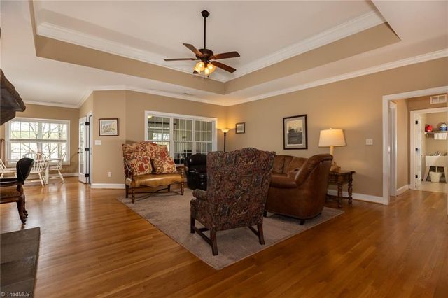 106 Breckenridge Drive, Thomasville, NC 27360