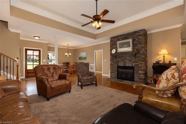 106 Breckenridge Drive, Thomasville, NC 27360