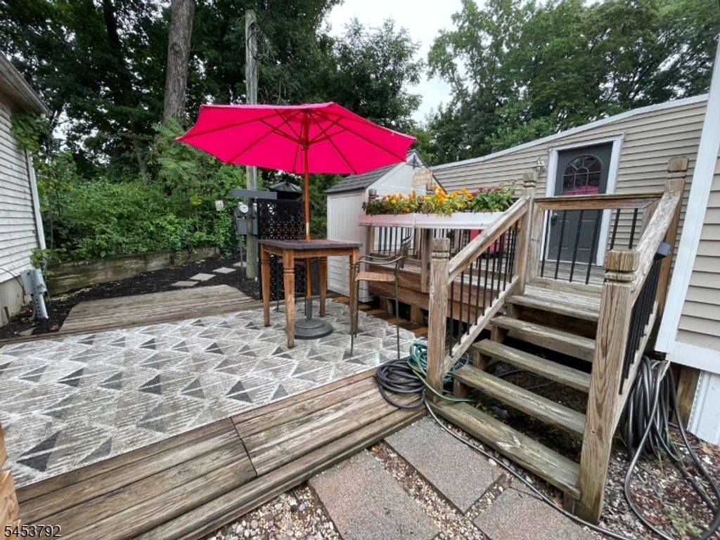 61 Travelo Dr, Wayne Twp., NJ 07470 — photo 4