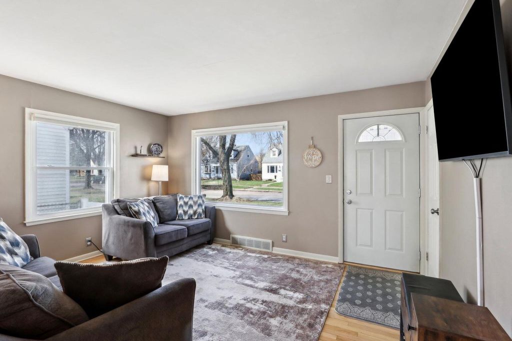 property-img