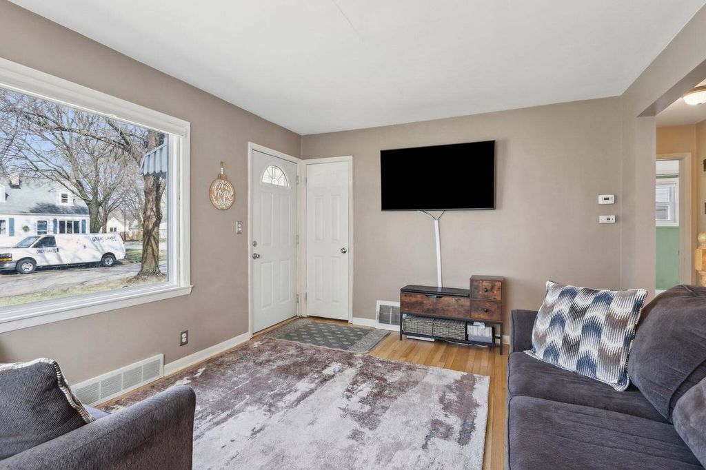 property-img