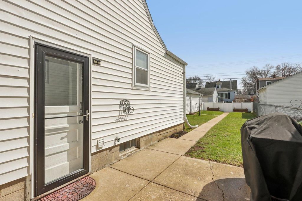 property-img