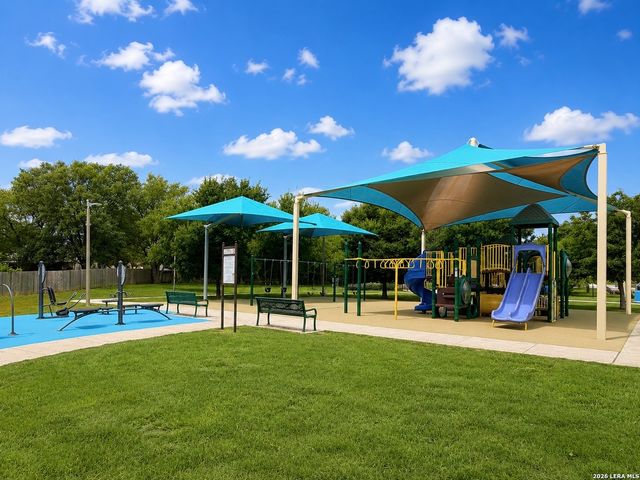 6927 SUNSET VILLAGE DR, San Antonio, TX 78249