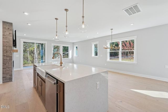 160 Pinnacle Drive Drive, Chapel Hill, NC 27516