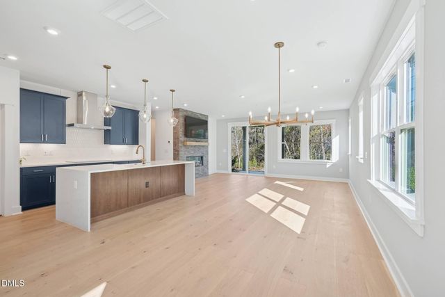 160 Pinnacle Drive Drive, Chapel Hill, NC 27516