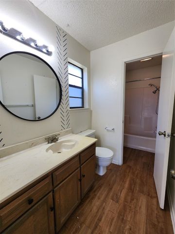 500 Concord Drive 502, Burleson, TX 76058