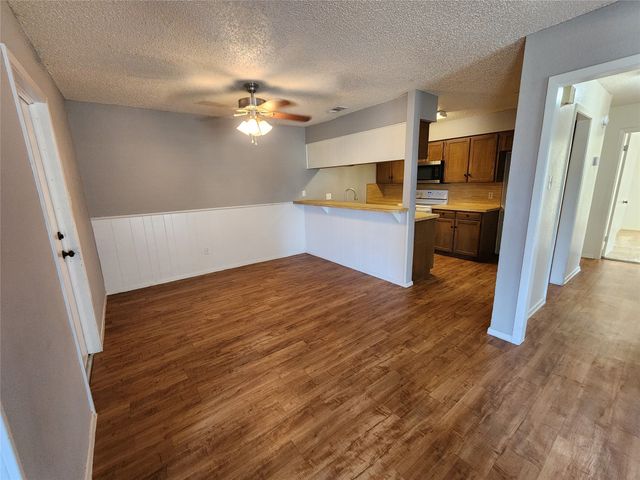500 Concord Drive 502, Burleson, TX 76058