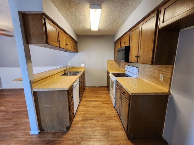 500 Concord Drive 502, Burleson, TX 76058
