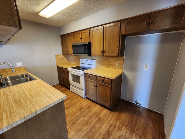 500 Concord Drive 502, Burleson, TX 76058