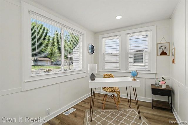 23432 Couzens Avenue, Hazel Park, MI 48030