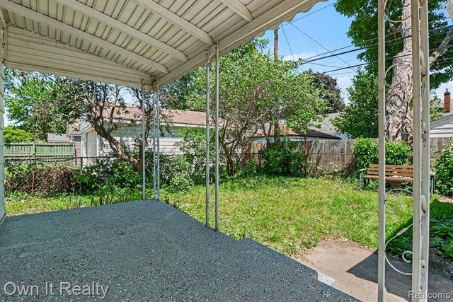 23432 Couzens Avenue, Hazel Park, MI 48030
