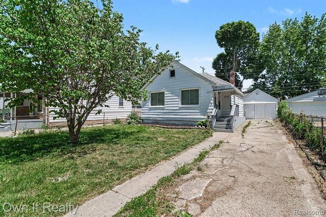 23432 Couzens Avenue, Hazel Park, MI 48030