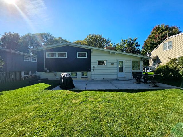 567 S Lewis Avenue, Lombard, IL 60148