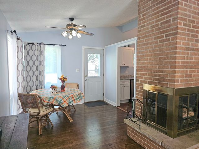 567 S Lewis Avenue, Lombard, IL 60148