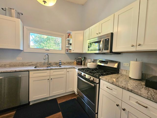 567 S Lewis Avenue, Lombard, IL 60148