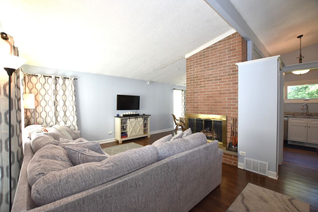 567 S Lewis Avenue, Lombard, IL 60148 — photo 4